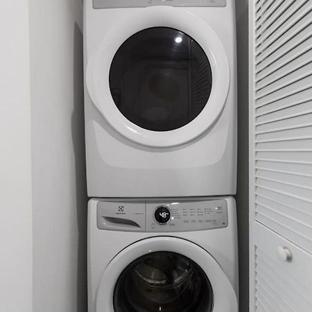 Corner Condo W/ Unrivaled Views マイアミ エクステリア 写真